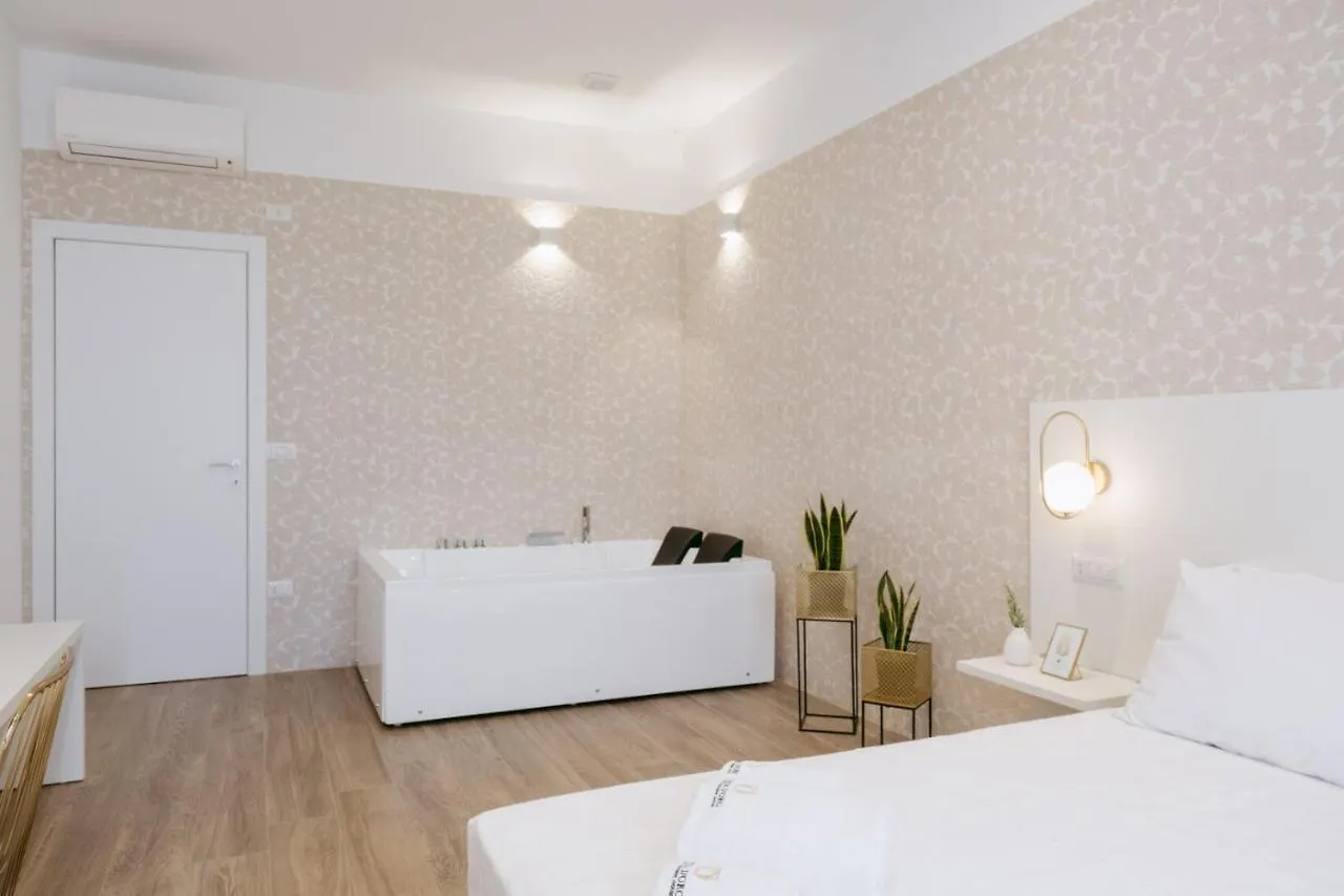 Porta D'Oro Charming House Hotel Alghero 2*,  Italy